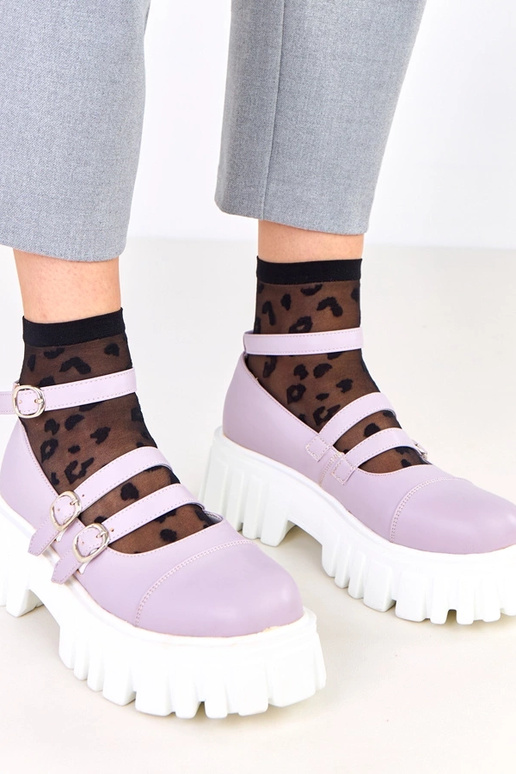 Violetiniai pusbačiai ant traktorinio...