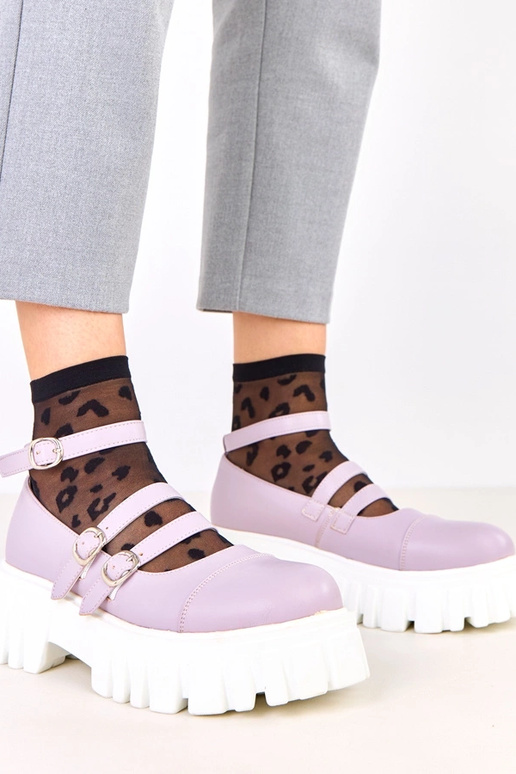 Violetiniai pusbačiai ant traktorinio...