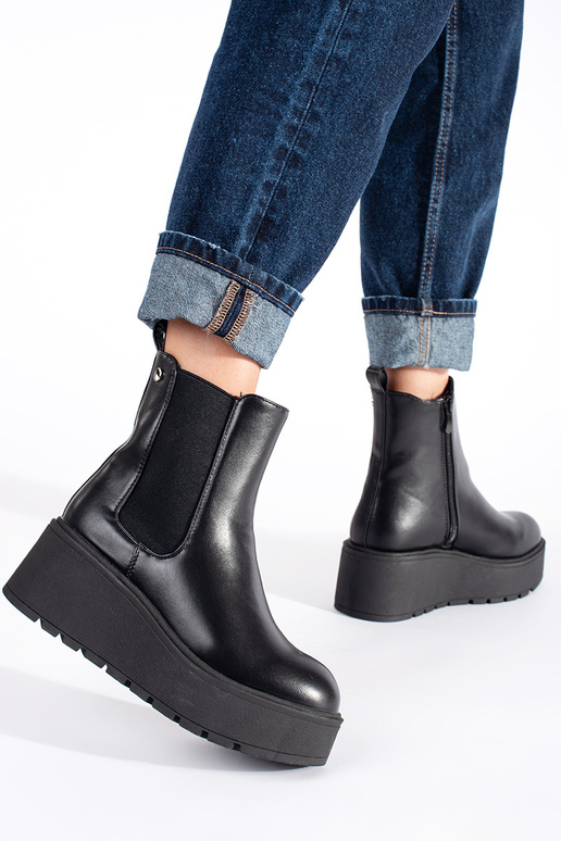 juodos spalvos Moteriški batai ant pleišto