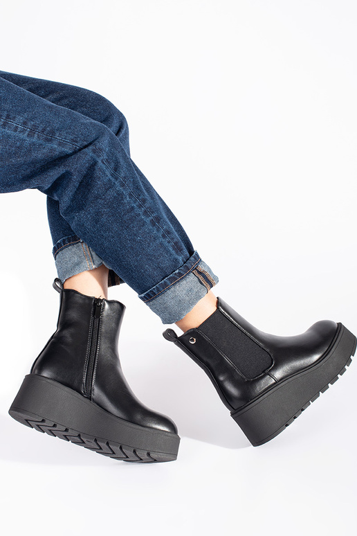 juodos spalvos Moteriški batai ant pleišto