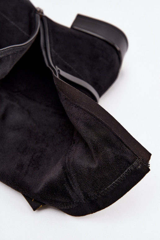 Oda Moteriški aulinukai D&A CR52-679 juodos spalvos Oda Moteriški aulinukai D&A CR52-679 juodos spalvos