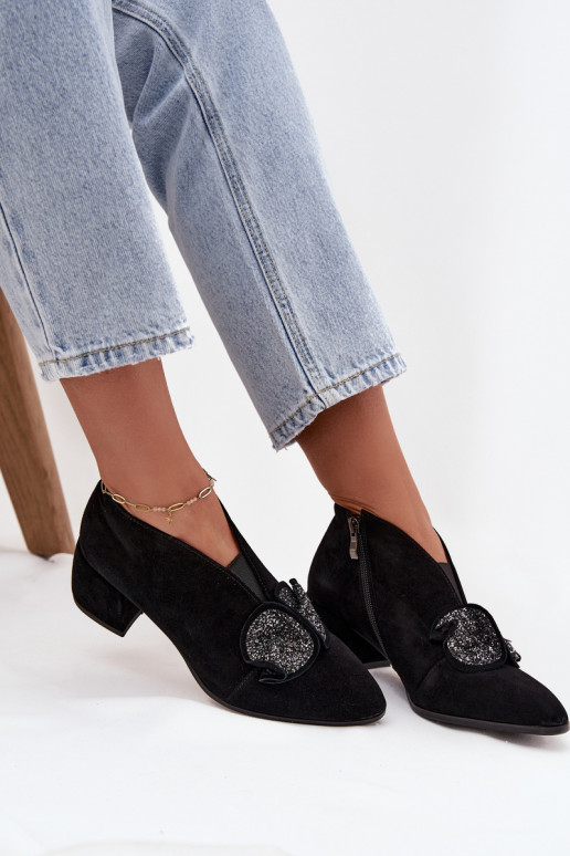 Oda Zomšiniai batai Moteriškas su kulniukais su ornamentais D&A MR52-182 juodos spalvos