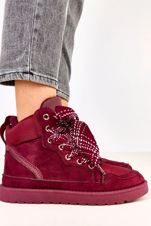 Vyšniniai aukšti sportiniai bateliai...