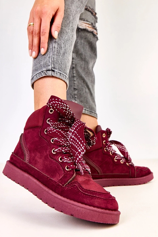 Vyšniniai aukšti sportiniai bateliai...