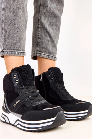 Juodi aukšti šilti... 2