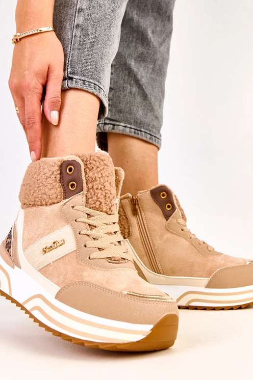 Tamsiai smėliniai aukšti šilti...