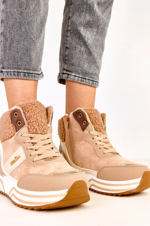 Tamsiai smėliniai aukšti šilti...