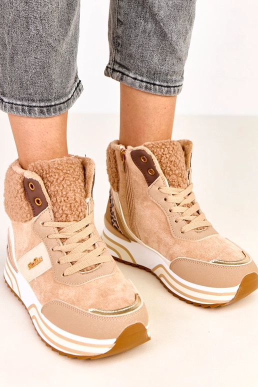 Tamsiai smėliniai aukšti šilti...