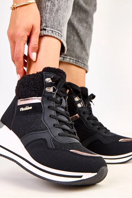 Juodi aukšti šilti sportiniai...