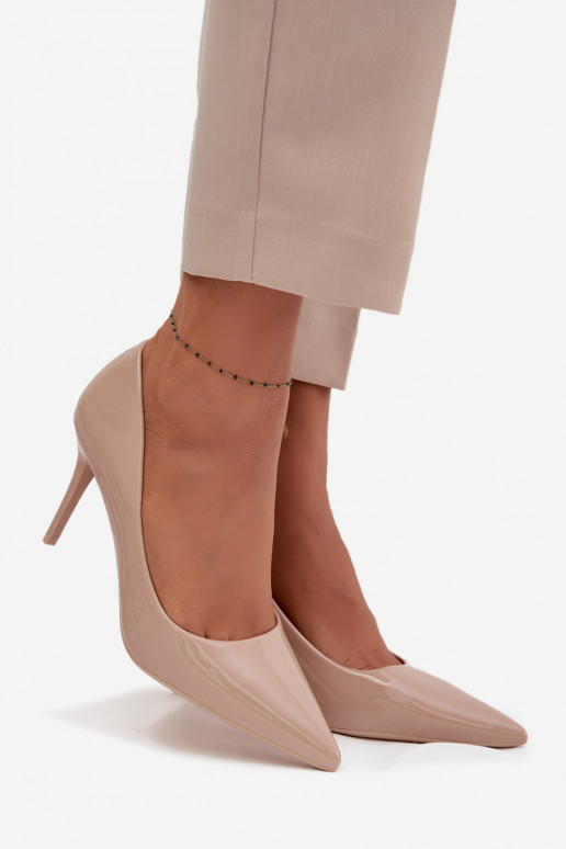 Lakuotos eko odos aukštakulniai bateliai moterims su smailiais galais smėlio spalvos Jadira Lakuotos eko odos aukštakulniai bateliai moterims su smailiais galais smėlio spalvos Jadira