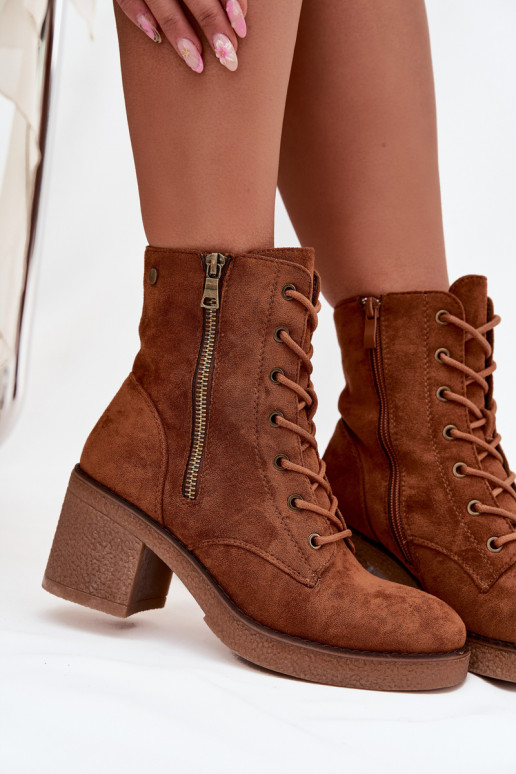 Pašiltinti moteriški rudos spalvos aulinukai su raišteliu ir užtrauktukais Paressa