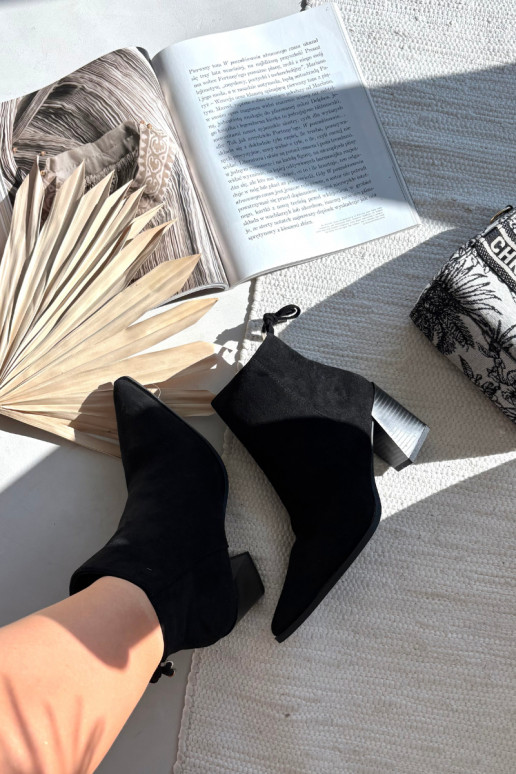 Moteriški juodos spalvos aulinukai su stilingomis detalėmis Halisse