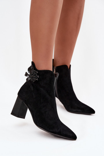 iš zomšos Moteriški aulinukai su ornamentais D&A CR52-686 juodos spalvos 2