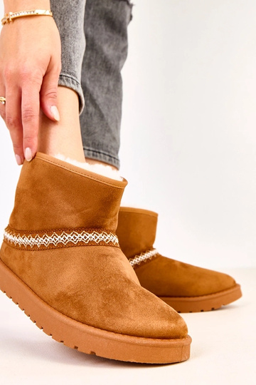 Karameliniai žemi sniego...