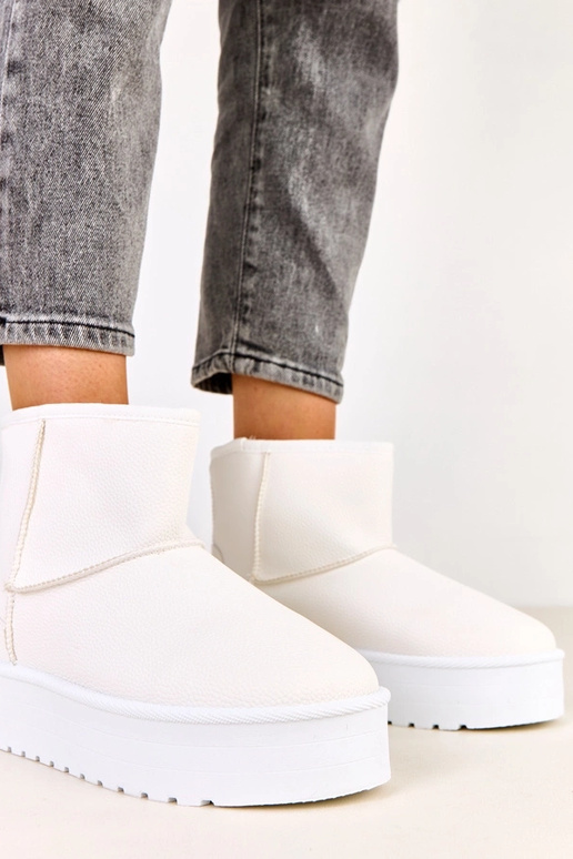 Balti žemi sniego batai su platforma...