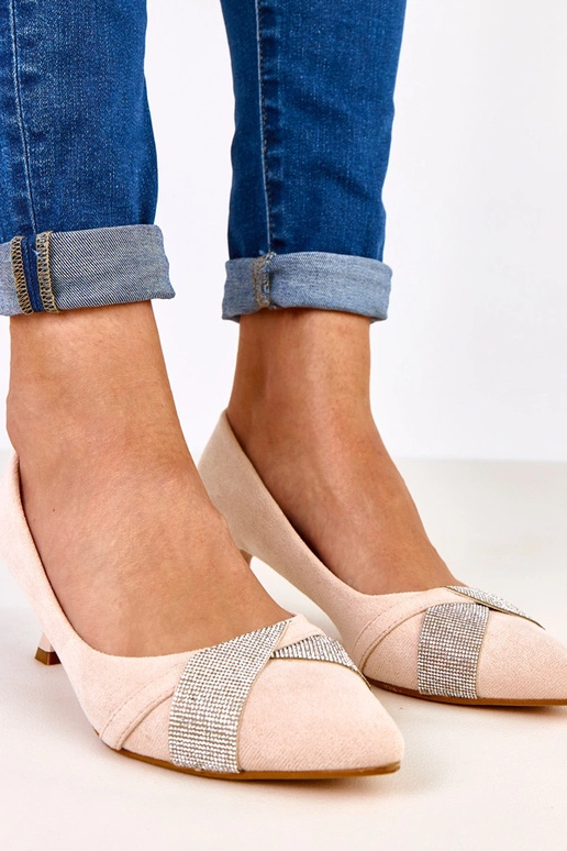 Smėlio spalvos aukštakulniai bateliai...