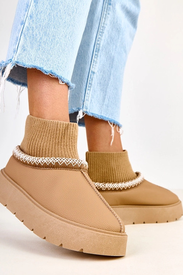 Rudi sniego batai su... 2