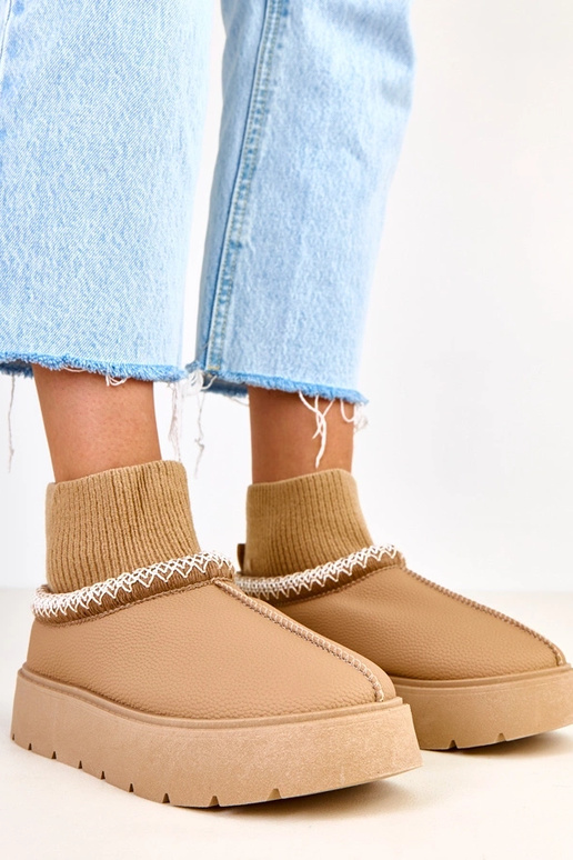 Rudi sniego batai su kojinės formos...