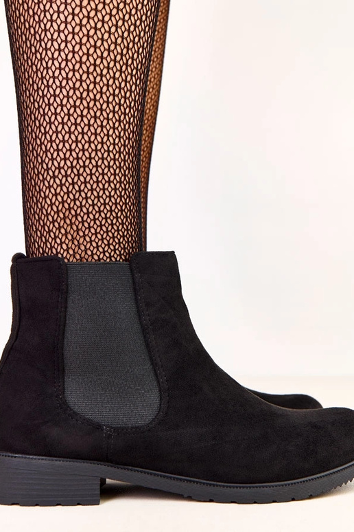 Juodi plokščiapadžiai aulinukai su...