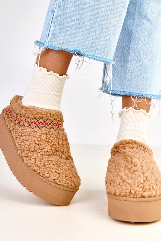 Tamsiai smėliniai žemi sniego batai...