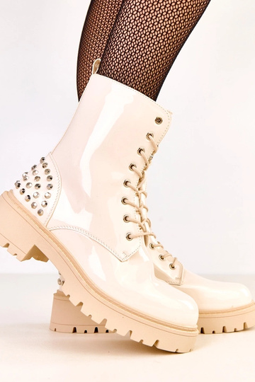 Smėliniai lakiruoti...