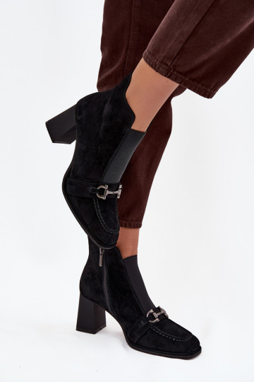 Moteriški aulinukaisuĮjungtaturalnego iš zomšosu su kulniukais Artiker 57C0124 juodos spalvos