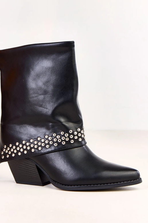 Juodi kaubojiški batai su atlenktu...