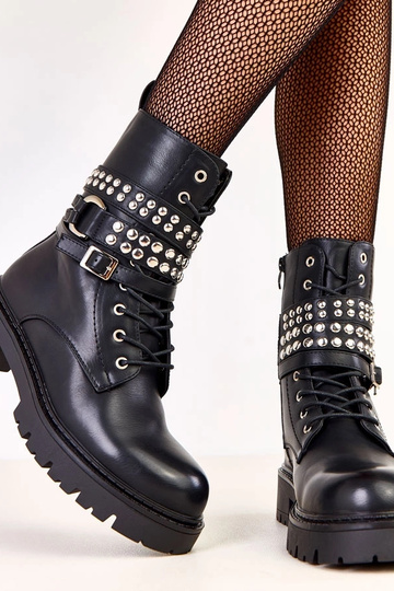 Juodi moteriški žygio batai... 2