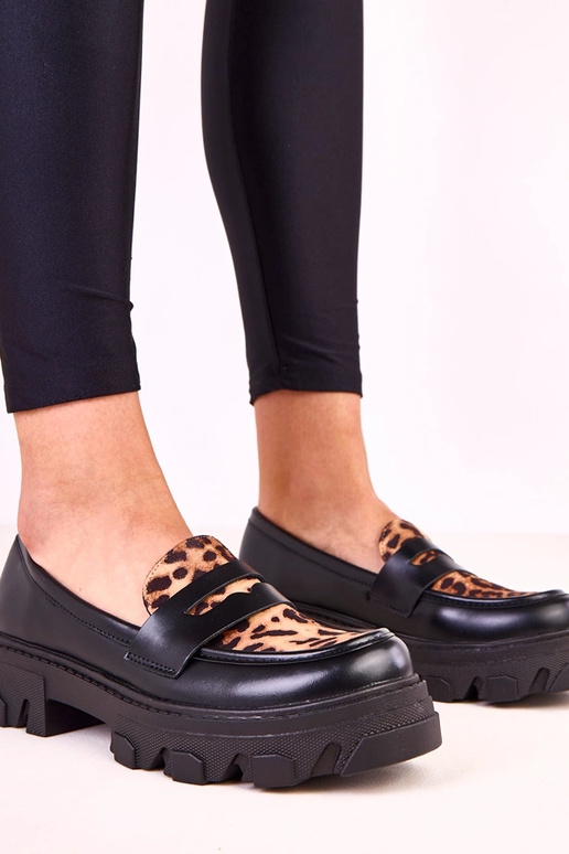 Juodi mokasinai su leopardo rašto...