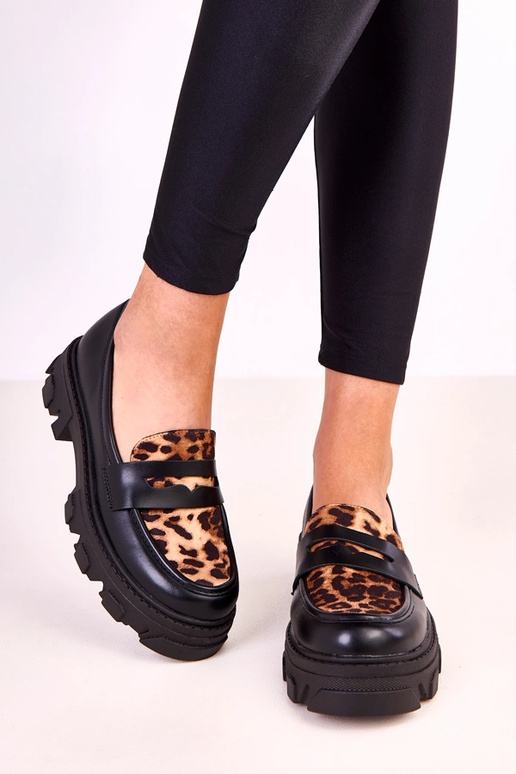 Juodi mokasinai su leopardo rašto...