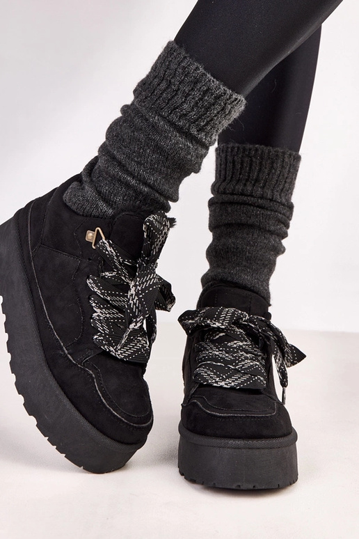 Juodi šilti sportiniai batai su...