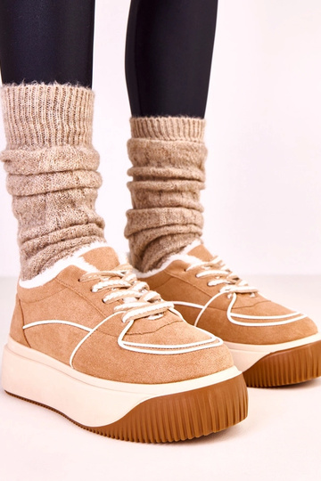 Rudi šilti sportiniai batai...