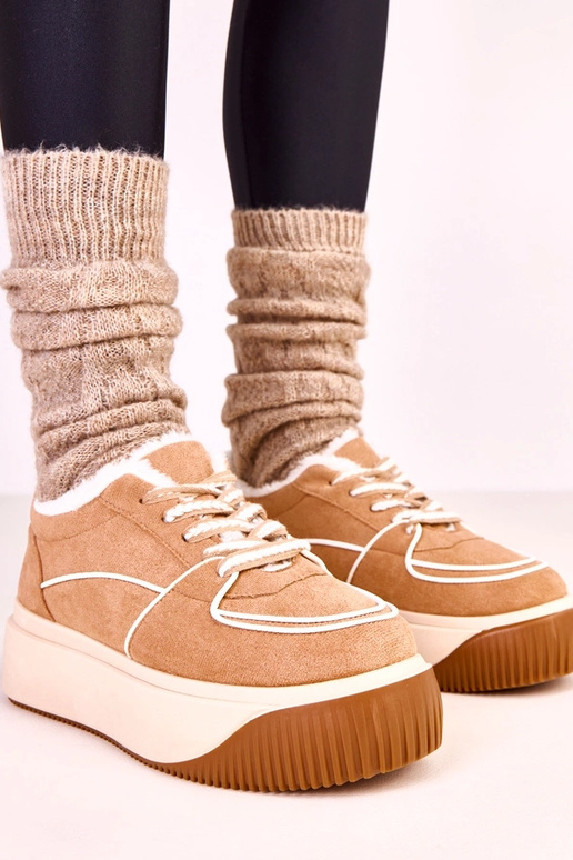 Rudi šilti sportiniai batai ant...