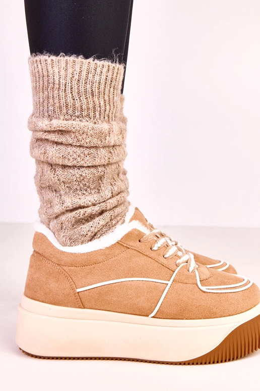 Rudi šilti sportiniai batai ant...