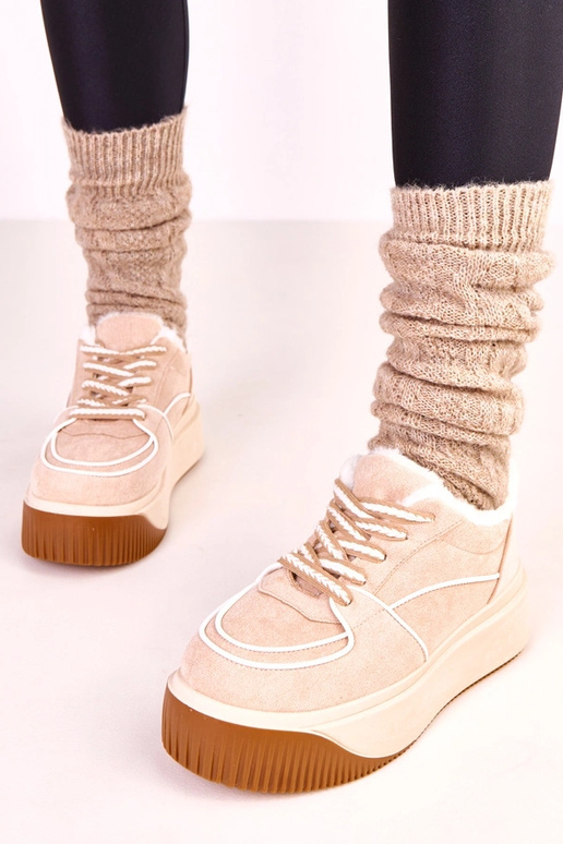 Smėlio spalvos šilti sportiniai batai...