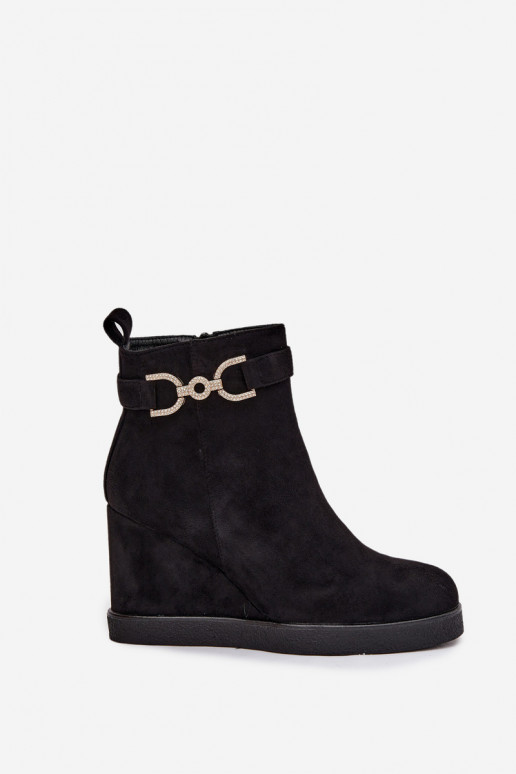 Moteriški juodos spalvos aulinukai ant platformos su puošniomis detalėmis Rivana