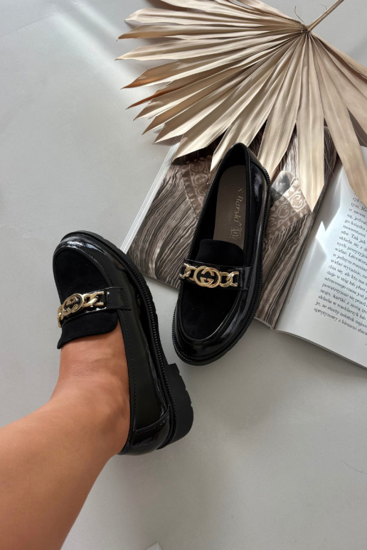 Lakuoti moteriški mokasinai su aukso spalvos detalėmis S.Barski HY52-540 juodos spalvos