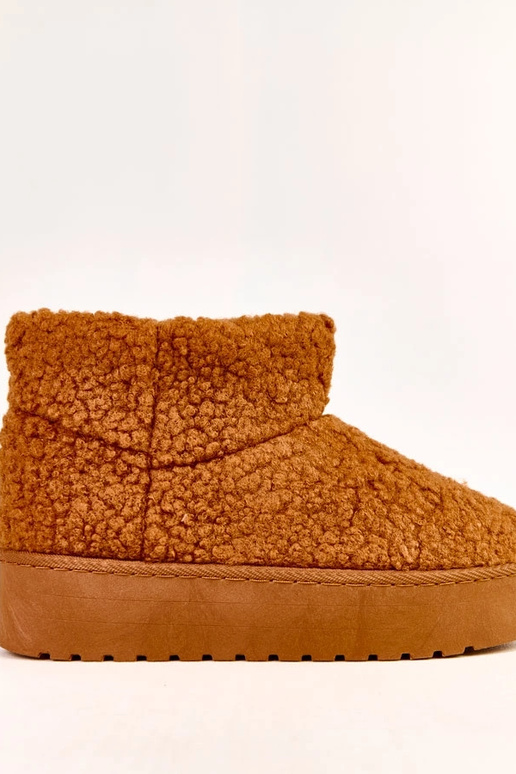 Rudi sniego batai su ėriuko kailio...