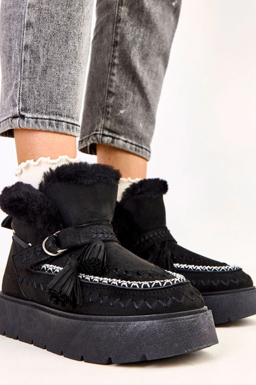 Juodi sniego batai...