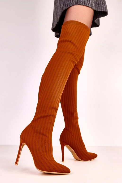 Rudi virš kelio ilgio medžiaginiai...