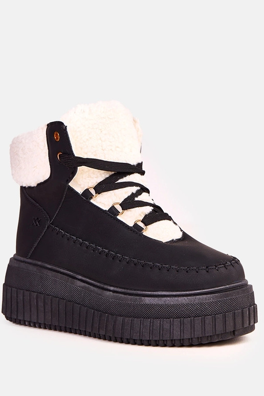 Juodi šilti sportiniai aulinukai ant...