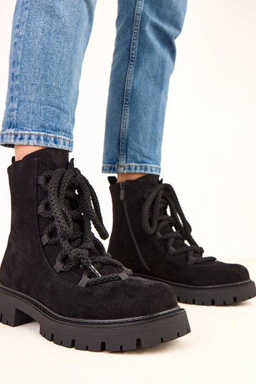 Juodi aulinukai su... 2