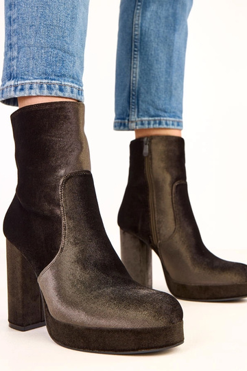 Žali žvilgantys aulinukai...