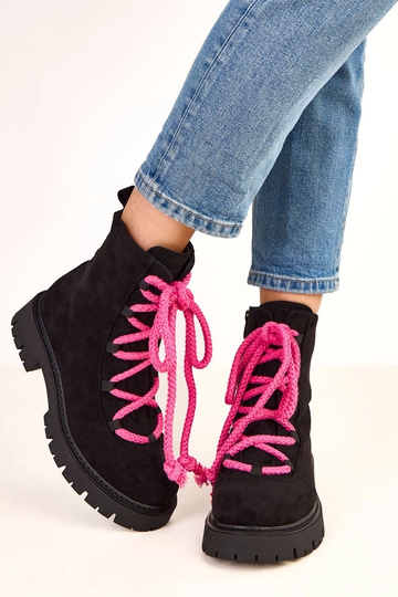 Juodi aulinukai su... 2