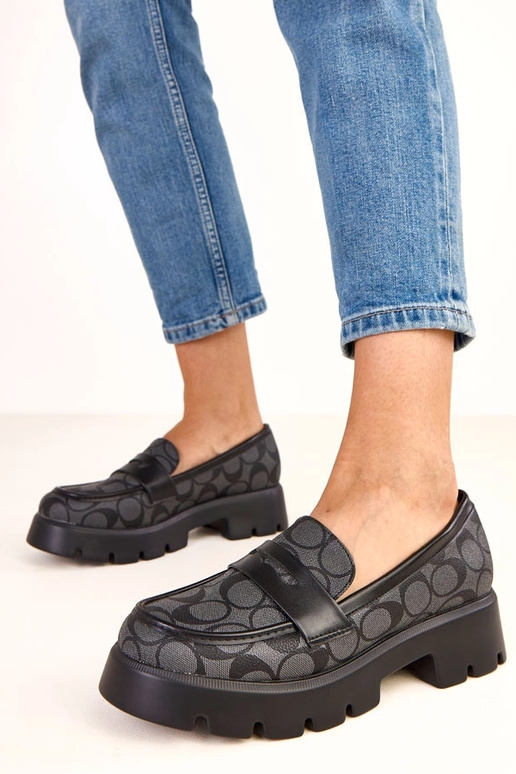 Juodi mokasinai geometriniu raštu Redira