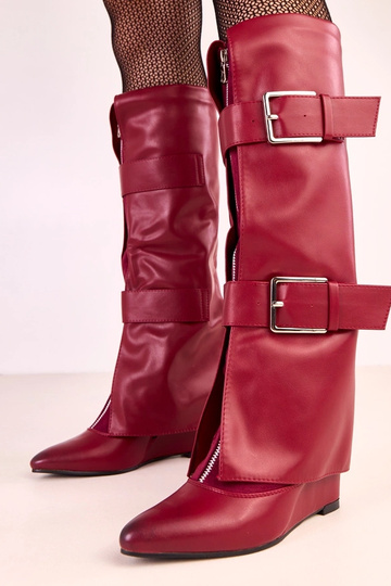 Raudoni ilgaauliai batai...