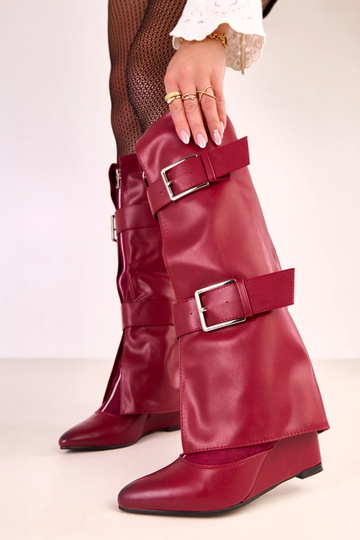 Raudoni ilgaauliai batai... 2