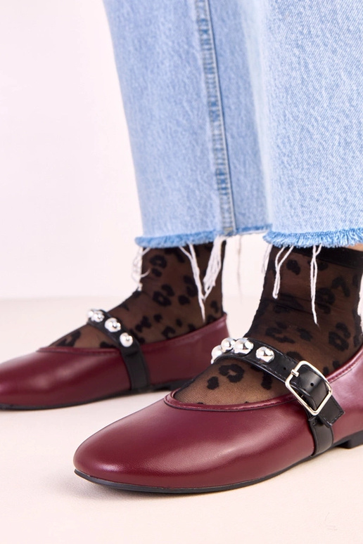 Tamsiai raudonos spalvos Faira... Tamsiai raudonos spalvos Faira...