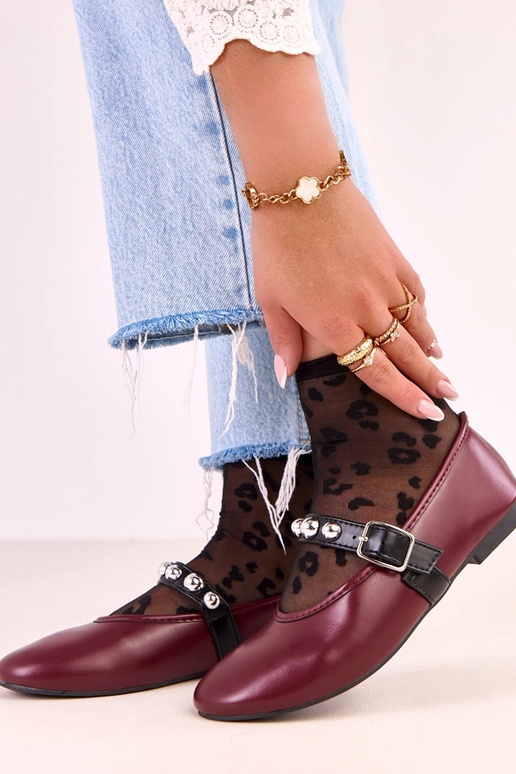 Tamsiai raudonos spalvos Faira... Tamsiai raudonos spalvos Faira...