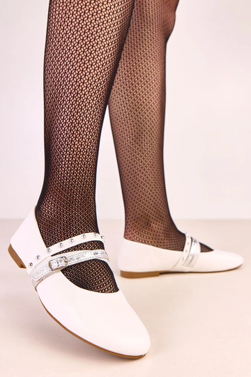 Baltos balerinos su... 2